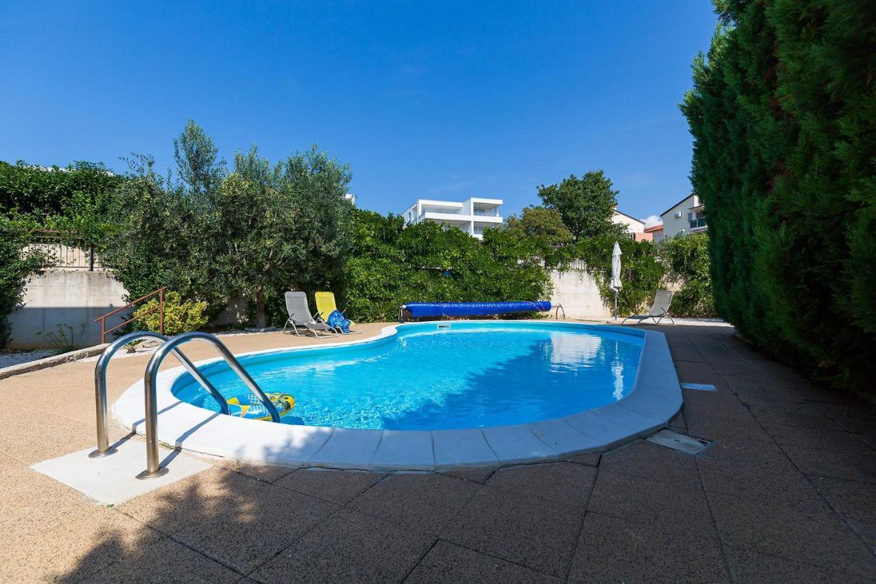 Apartments With A Swimming Pool Novigrad - 7078 מראה חיצוני תמונה